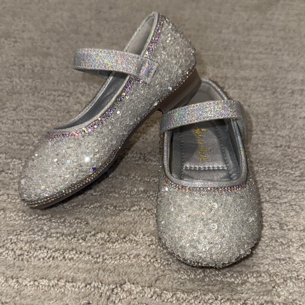 Toddler Bead Stone Flat Shoes - Silver Mary Jane style Size 6